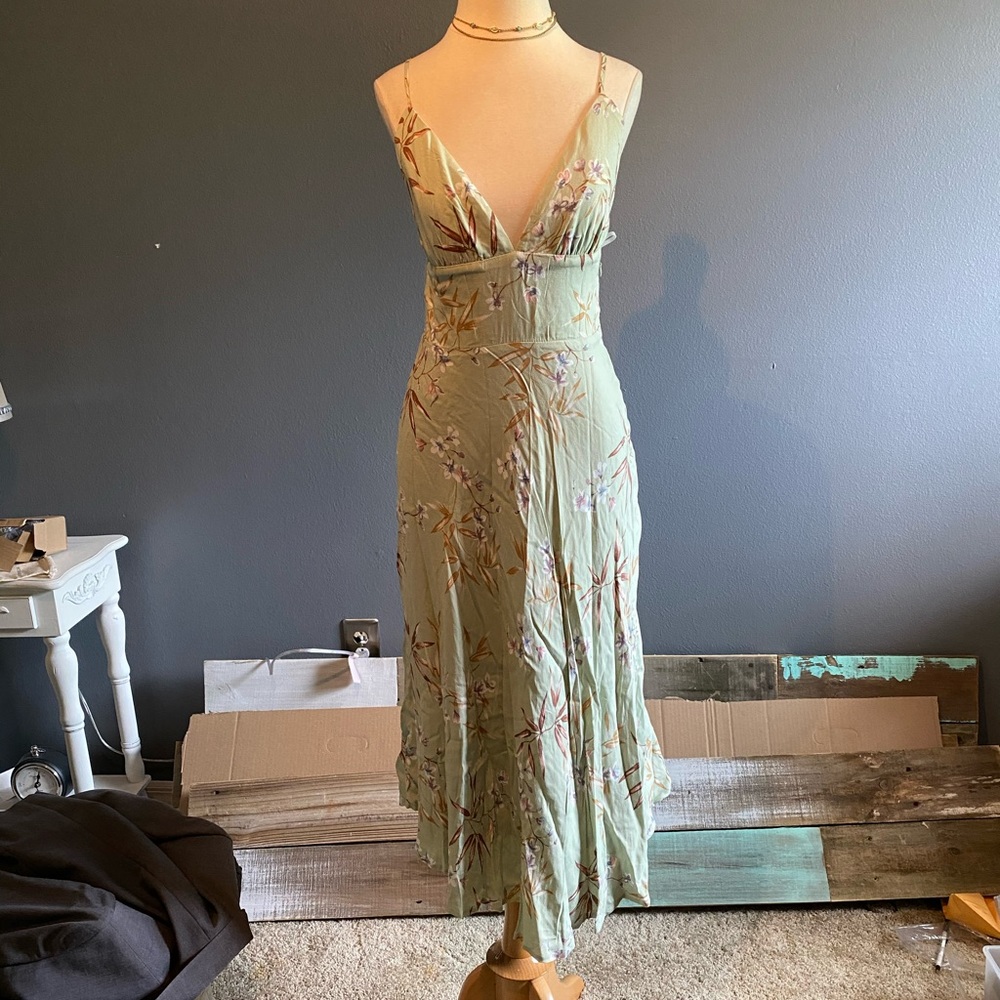 Midi floral V neck dress